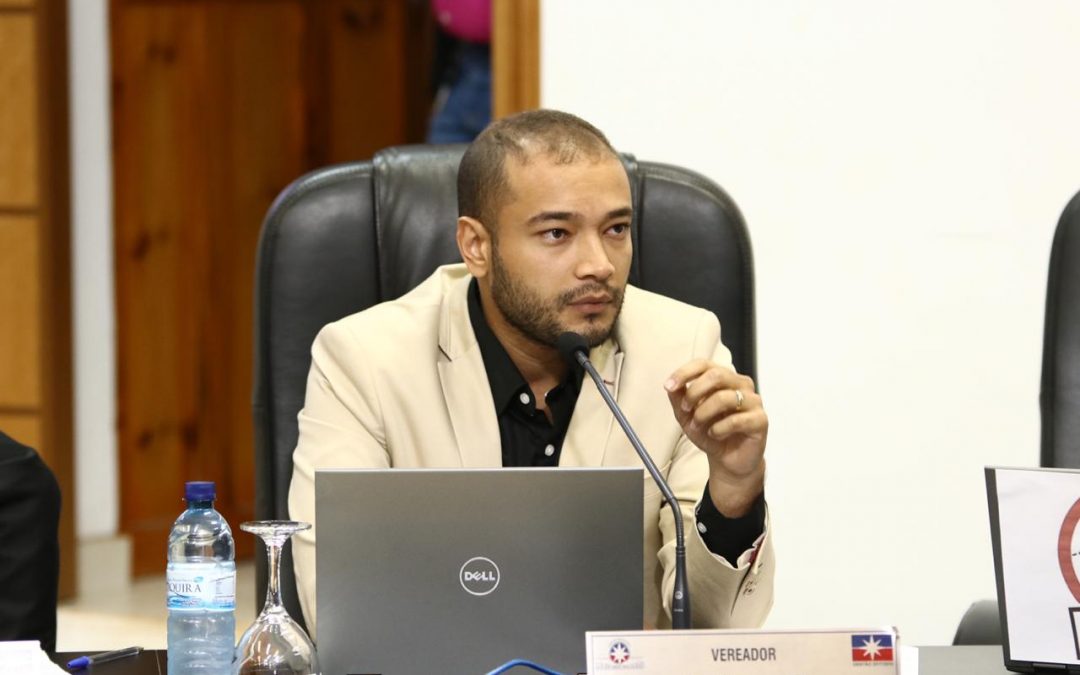 LEM: “Quem é o prefeito de Luís Eduardo Magalhães: Oziel Oliveira ou Humberto Santa Cruz?”