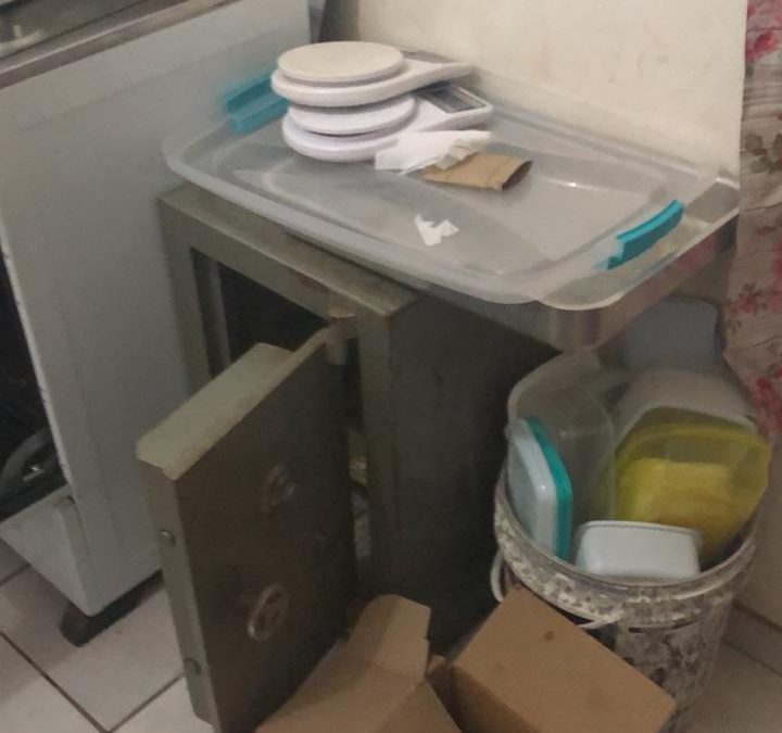 LEM: Forças policiais desarticulam laboratório de refino de drogas