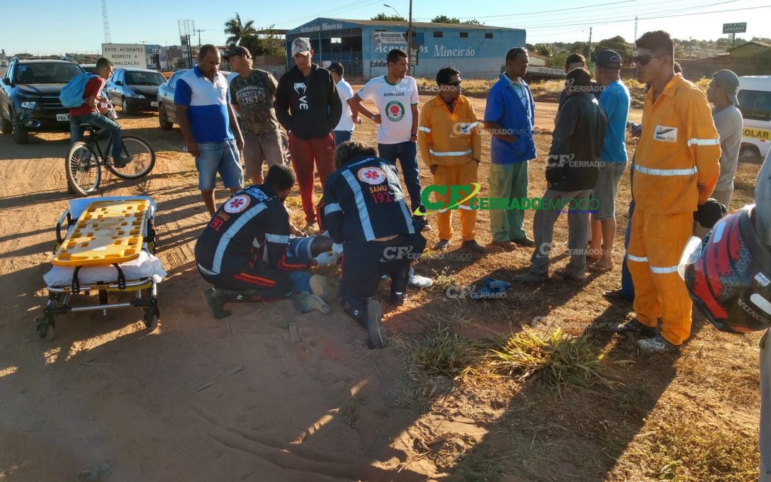 LEM: Motociclista e passageiro ficam feridos após queda na BR-020